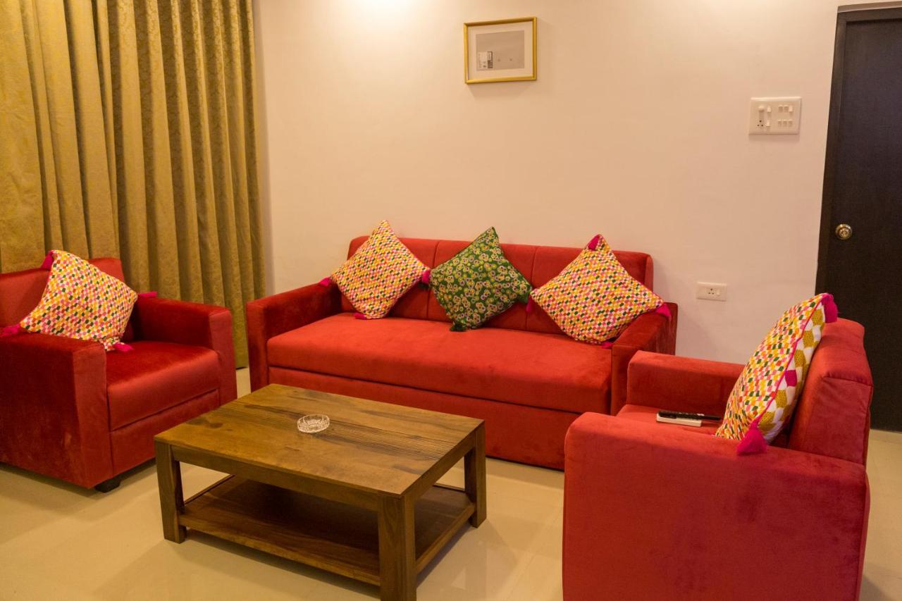 Comfycorner - Luxurious 2-Bhk Apartment Арпора Екстериор снимка