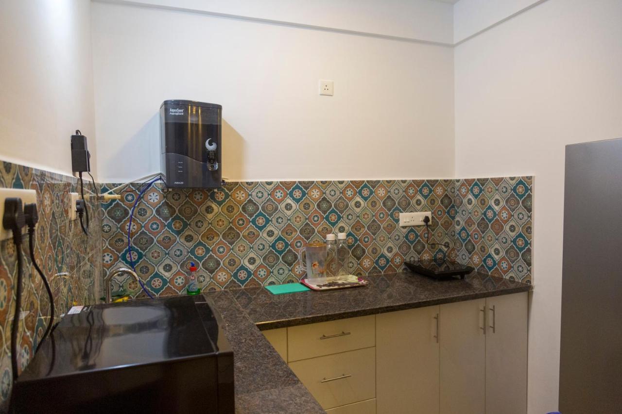 Comfycorner - Luxurious 2-Bhk Apartment Арпора Екстериор снимка