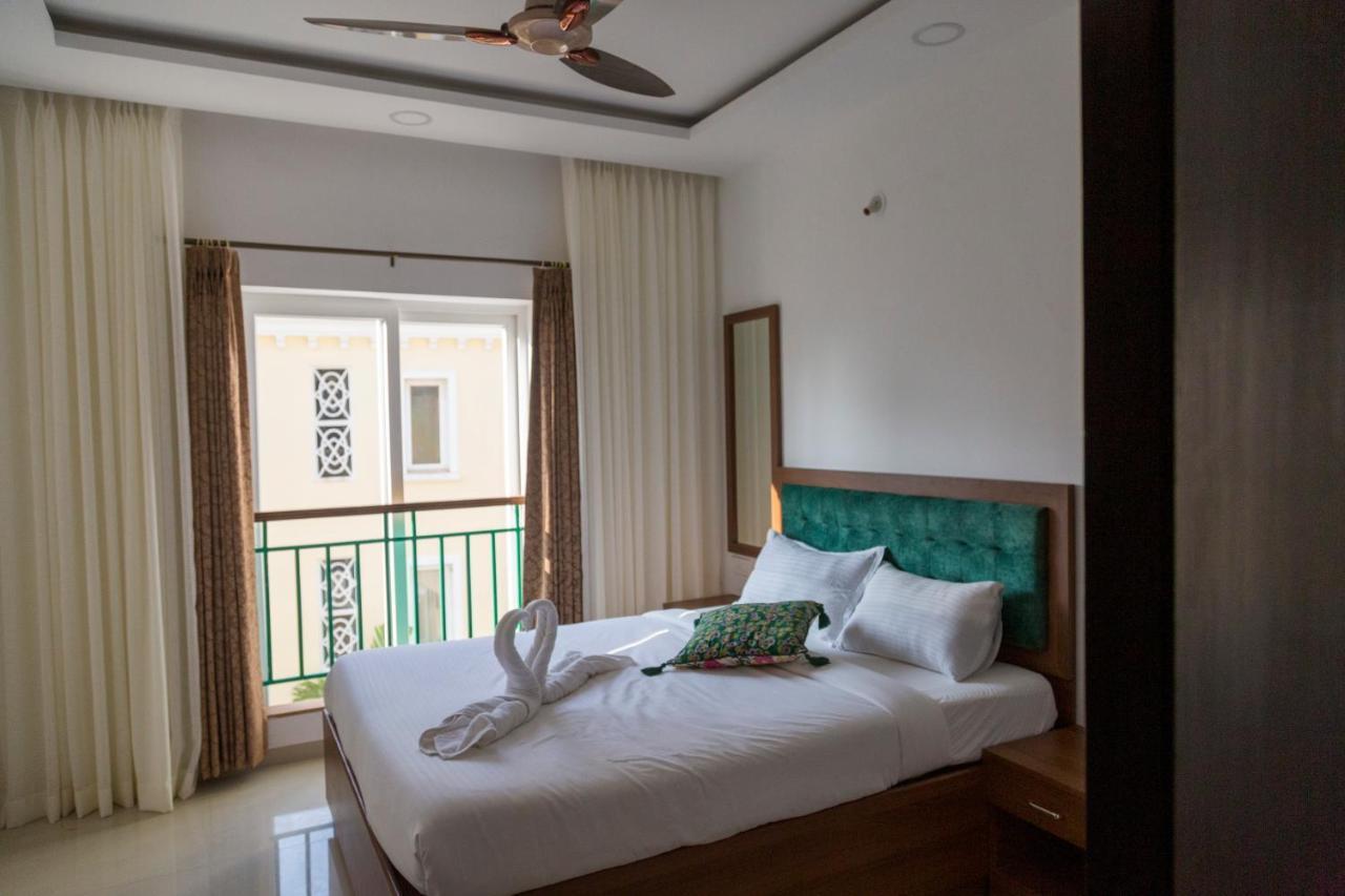 Comfycorner - Luxurious 2-Bhk Apartment Арпора Екстериор снимка